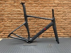 QUADRO DE ROSA SK PININFARINA DISK COR GRAFITE, TAM 50
